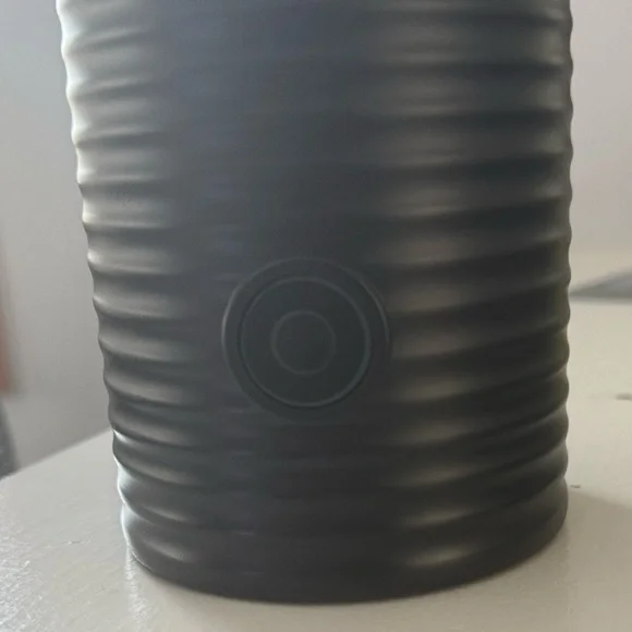 Nespresso Matte Black Frother - Picture 6 of 6